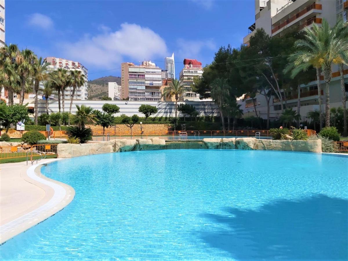 Gemelos 22-3-12 Benidorm Exterior photo