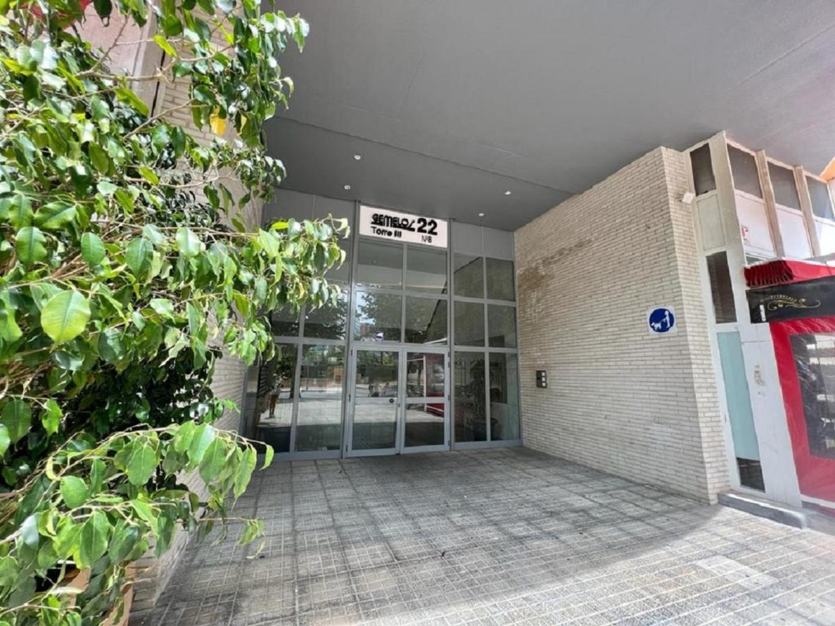 Gemelos 22-3-12 Benidorm Exterior photo